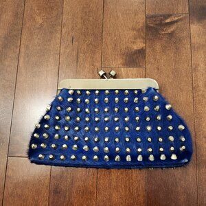 House of Harlow 1960 Tilly studded calf hair clutch in blue